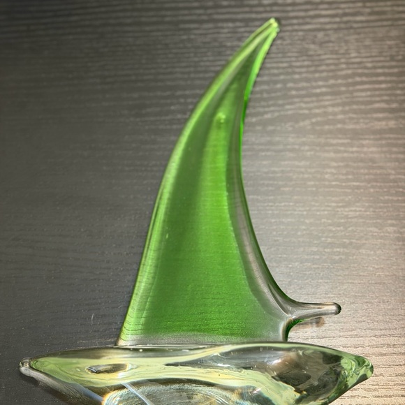 Vintage Murano Elegant Green Glass Sailboat Sculpture - Picture 2 of 6